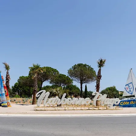 4 Pieces Lumineuse Avec Terrasse, Garage, 6 Couchages, Proche Et Commerces, Narbonne-plage - Fr-1-409-19 *