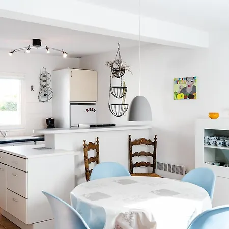 فيلة 4 Pieces Lumineuse Avec Terrasse, Garage, 6 Couchages, Proche Et Commerces, Narbonne-plage - Fr-1-409-19 ناربون