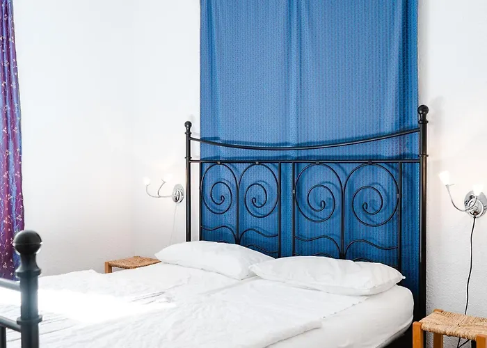 4 Pieces Lumineuse Avec Terrasse, Garage, 6 Couchages, Proche Et Commerces, Narbonne-plage - Fr-1-409-19
